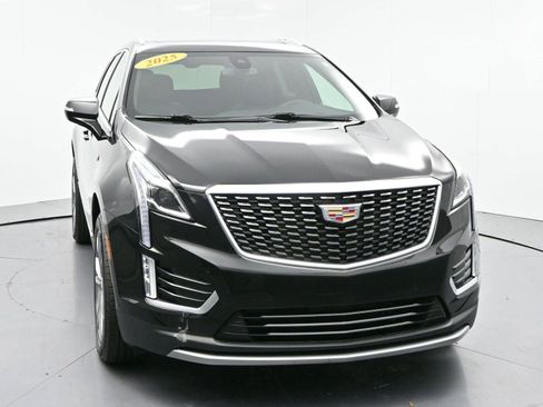 Certified 2025 Cadillac XT5 Premium Luxury image 2