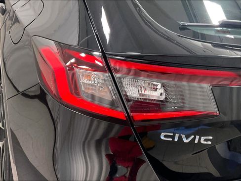 Used 2025 Honda Civic Sport image 33