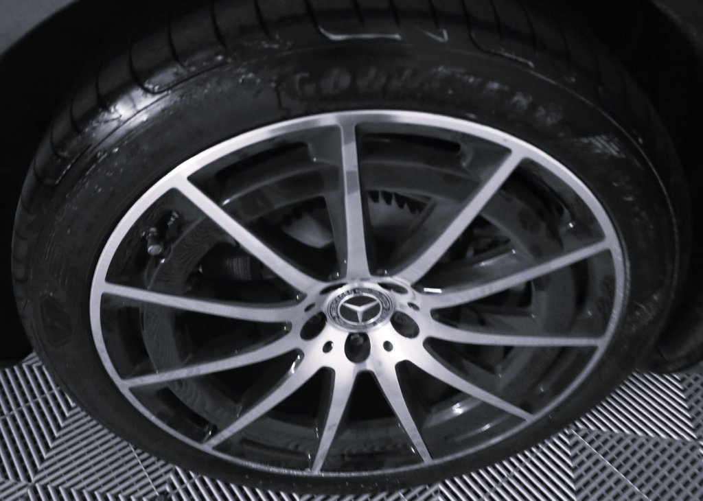 Certified 2023 Mercedes-Benz EQS 580 4MATIC Sedan image 12