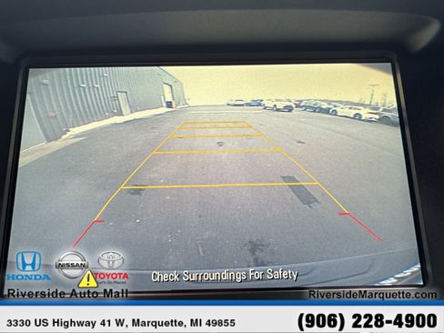 Used 2016 Chevrolet Equinox LTZ w/ Enhanced Convenience Package image 22