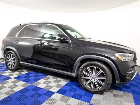 Used 2025 Mercedes-Benz GLE 350 4MATIC image 3