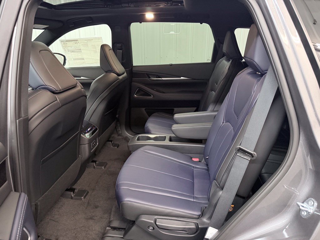 Certified 2026 INFINITI QX60 Sport w/ Dark Cargo Package AWD/4WD image 33