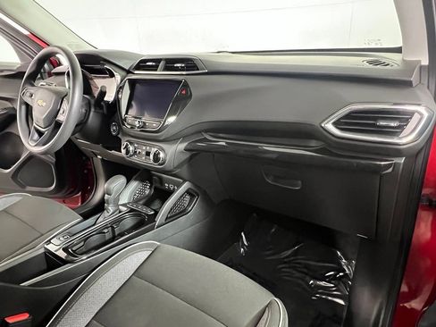 Certified 2021 Chevrolet TrailBlazer LT w/ Convenience Package AWD/4WD image 11