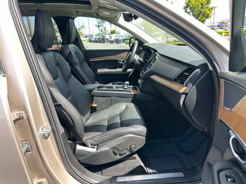 Certified 2023 Volvo XC90 T8 Plus image 24