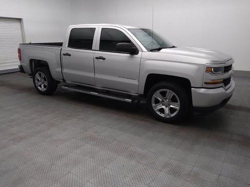 Used 2018 Chevrolet Silverado 1500 Custom w/ LPO, Street Package image 11