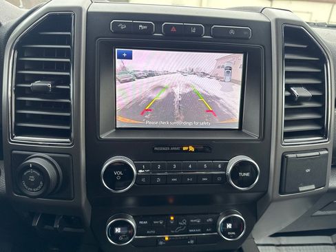 Used 2020 Ford Expedition Max XLT image 19