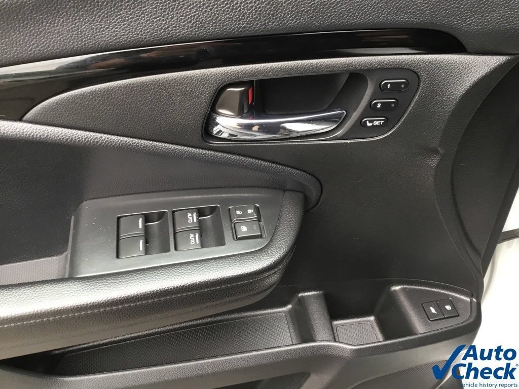 Used 2021 Honda Pilot Touring image 22