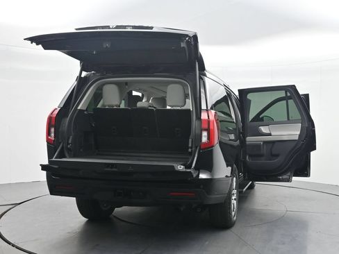Certified 2025 Ford Expedition Active AWD/4WD image 42