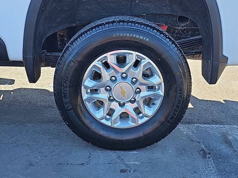 Used 2023 Chevrolet Silverado 2500 LT w/ Convenience Package image 35
