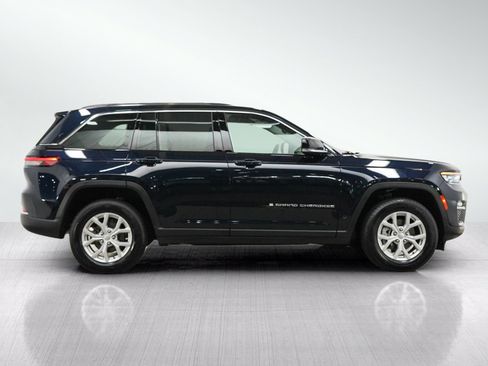 Used 2023 Jeep Grand Cherokee Limited w/ Trailer Tow Prep Group (B) AWD/4WD image 6