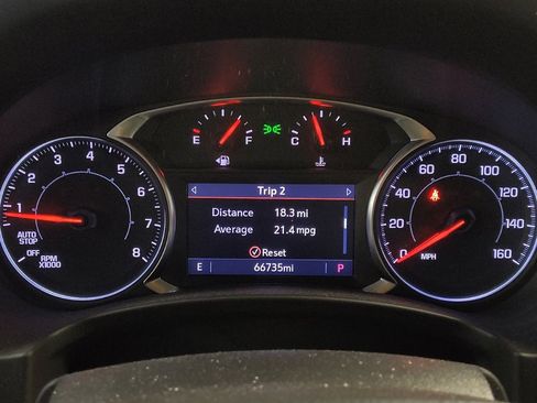 Used 2022 GMC Terrain SLT w/ Tech Package image 23