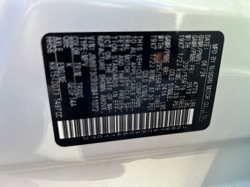 Certified 2025 Nissan Rogue SL w/ Tech Package image 17