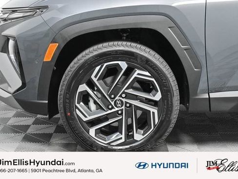 Certified 2025 Hyundai Tucson Limited image 8