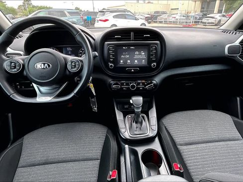 Used 2021 Kia Soul GT-Line FWD image 14