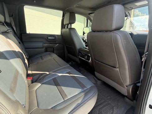 Used 2021 GMC Sierra 2500 Denali w/ Denali Ultimate Package AWD/4WD image 16