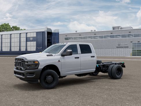New 2026 RAM 3500 Tradesman AWD/4WD image 22