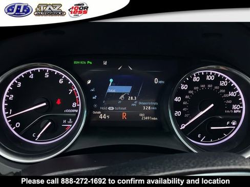 Used 2018 Toyota Camry XLE image 18