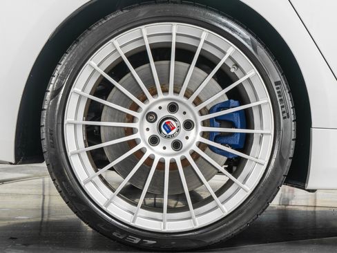 Used 2022 BMW ALPINA B7 xDrive w/ Luxury Rear Seating Package image 47