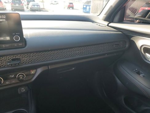 Used 2024 Honda HR-V Sport image 25