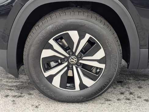 New 2026 Volkswagen Atlas SE image 10