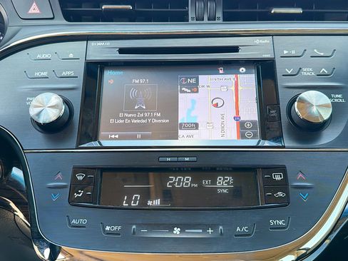 Used 2015 Toyota Avalon XLE Premium image 28