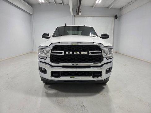 Used 2022 RAM 2500 Tradesman w/ Chrome Appearance Group AWD/4WD image 2