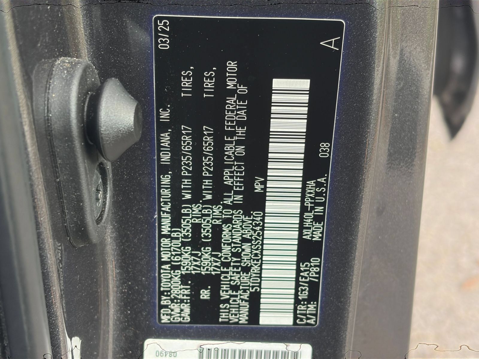 Used 2025 Toyota Sienna XLE FWD image 32