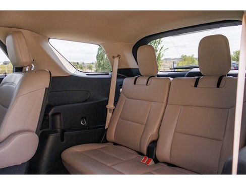 Used 2024 Ford Explorer XLT w/ Equipment Group 202A AWD/4WD image 14