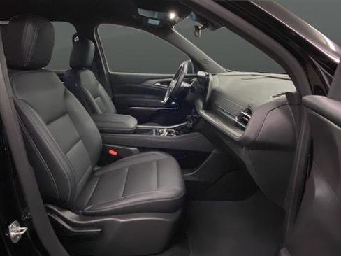 Used 2024 Chevrolet Traverse LT w/ Enhanced Driving Package AWD/4WD image 22