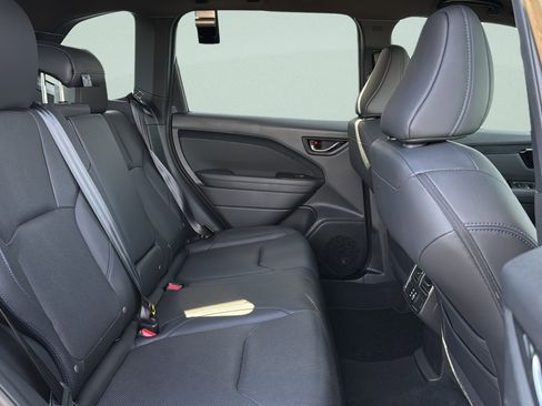 Used 2025 Subaru Forester Limited image 26