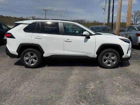 Used 2025 Toyota RAV4 XLE image 2