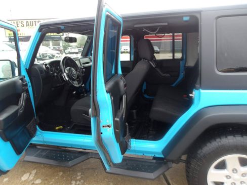 Used 2018 Jeep Wrangler Unlimited Sport S AWD/4WD image 15