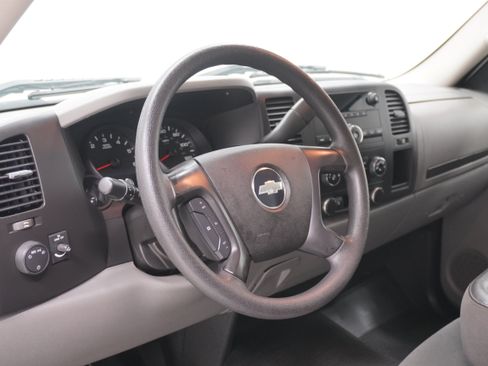 Used 2011 Chevrolet Silverado 1500 W/T RWD image 9