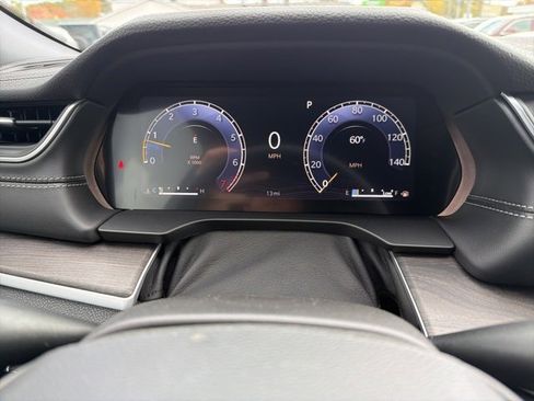 New 2025 Jeep Grand Cherokee Limited image 13