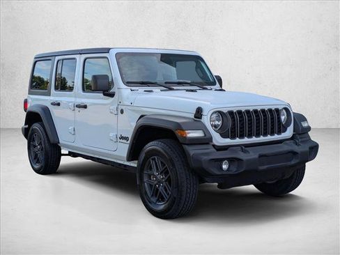Used 2024 Jeep Wrangler Unlimited Sport AWD/4WD image 3