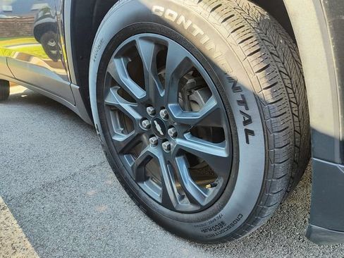 Used 2018 Chevrolet Traverse RS FWD image 4