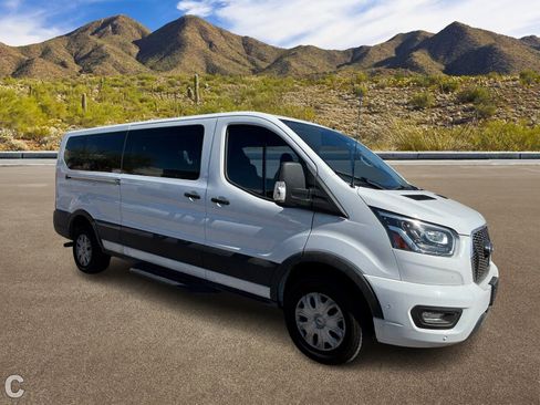 Used 2023 Ford Transit 350 XLT image 5