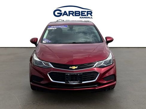 Used 2018 Chevrolet Cruze LT w/ Sun And Sound Package FWD image 8