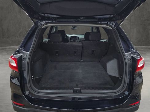 Used 2021 Chevrolet Equinox LS image 10