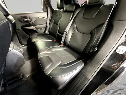 Used 2022 Jeep Cherokee Latitude Lux FWD image 20