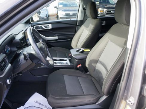 Used 2022 Ford Explorer XLT w/ Class IV Trailer Tow Package image 17