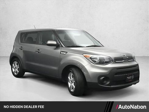 Used 2017 Kia Soul w/ Convenience Package FWD image 1