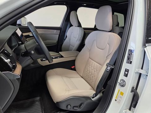 Certified 2026 Volvo XC90 B5 Plus w/ Protection Package image 10
