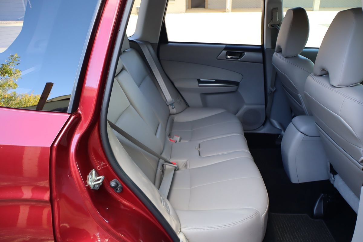 Used 2013 Subaru Forester 2.5X Limited AWD/4WD image 22