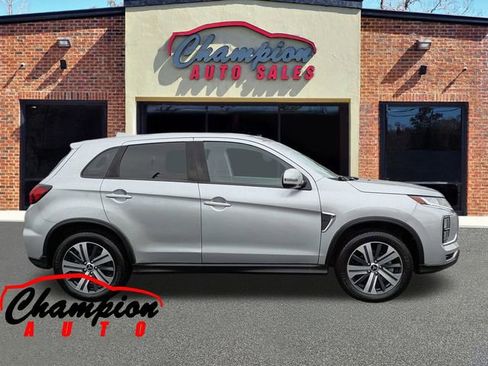 Used 2021 Mitsubishi Outlander Sport SE image 4