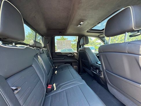 Used 2025 GMC Sierra 2500 AT4X AWD/4WD image 42