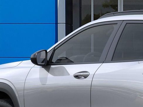 New 2026 Chevrolet Trax RS w/ Sunroof Package FWD image 12