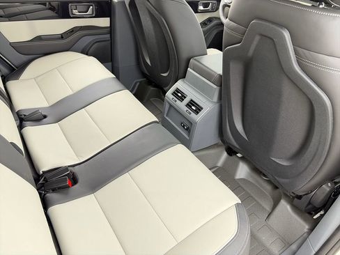 New 2025 INEOS Grenadier Fieldmaster image 14