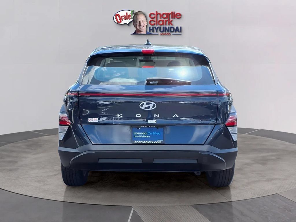 Used 2026 Hyundai Kona SE FWD image 4
