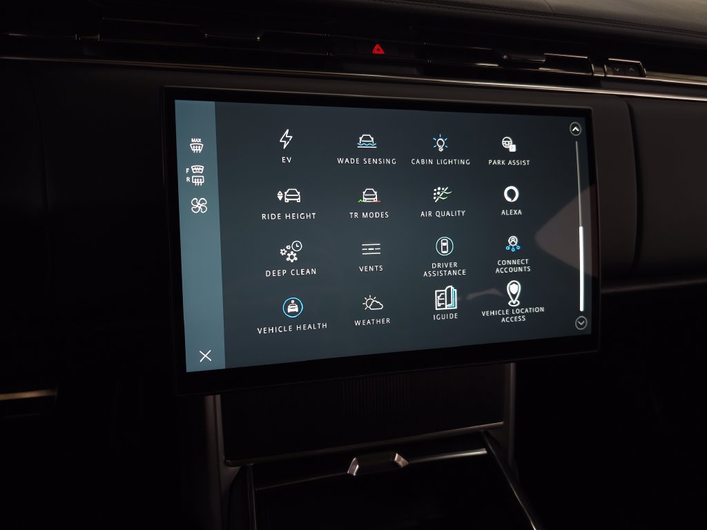 Certified 2025 Land Rover Range Rover Autobiography AWD/4WD image 32
